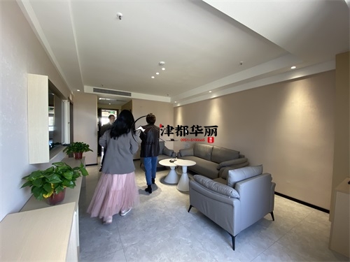 中宁装修公司|中宁程封酒店改造装修现场量尺